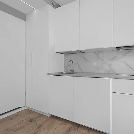 Enes Legnicka Street A Апартаменты Вроцлав