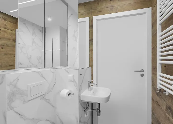 Apartment Enes Legnicka Street A Breslau