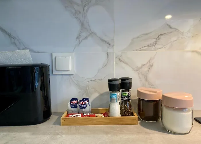 Enes Legnicka Street A Apartment