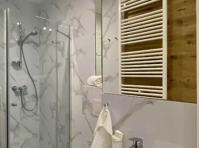 Apartment Enes Legnicka Street A Breslau