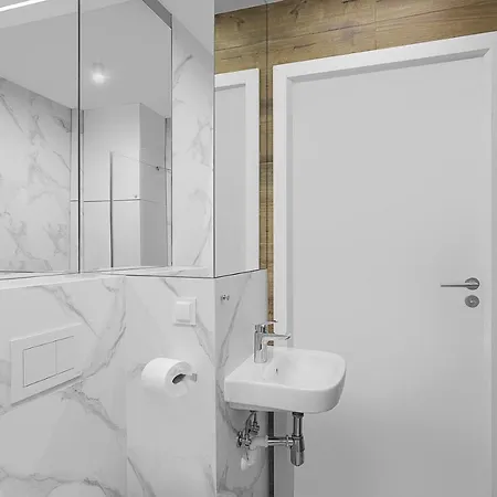 Apartment Enes Legnicka Street A Wroclaw