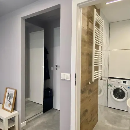 Enes Legnicka Street A Apartament *