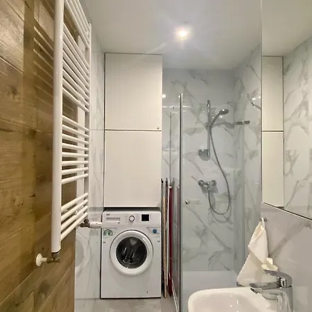 Apartment Enes Legnicka Street A *