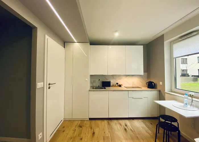 Enes Legnicka Street A Apartment